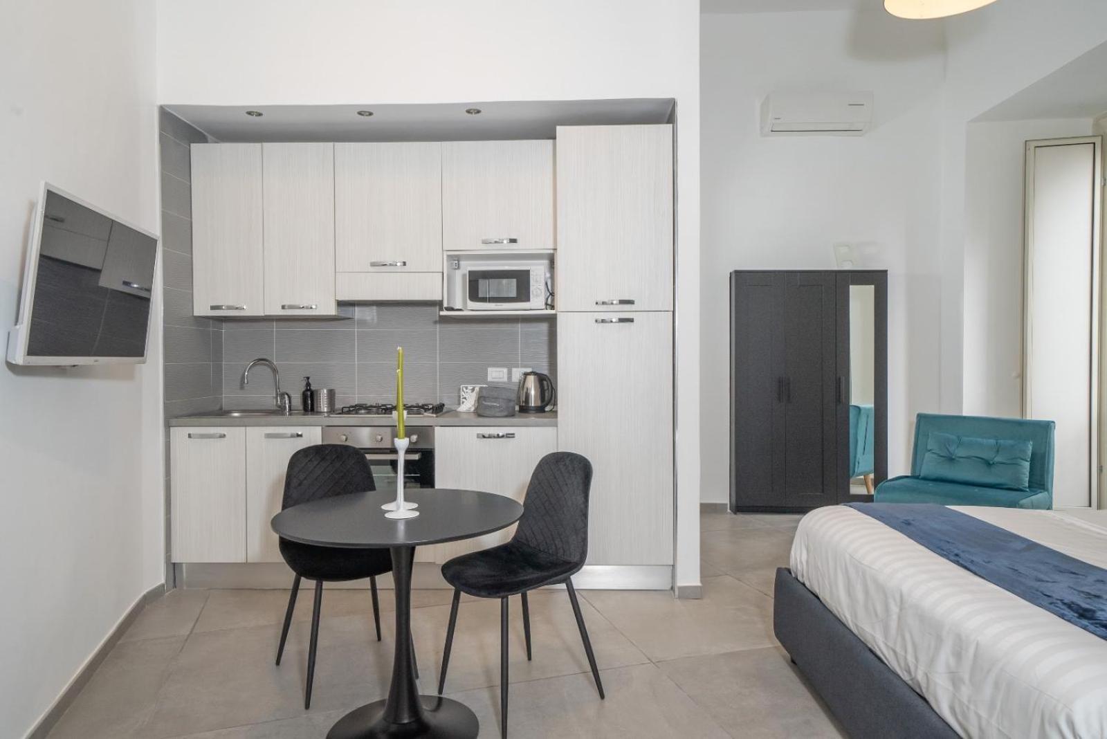 Bovio Boutique Studio Apartment Nápoles Exterior foto